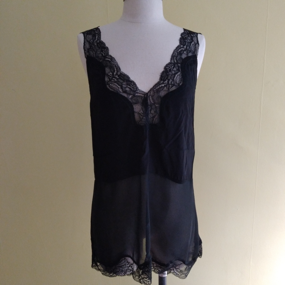 Esley Sleeveless Lace Top